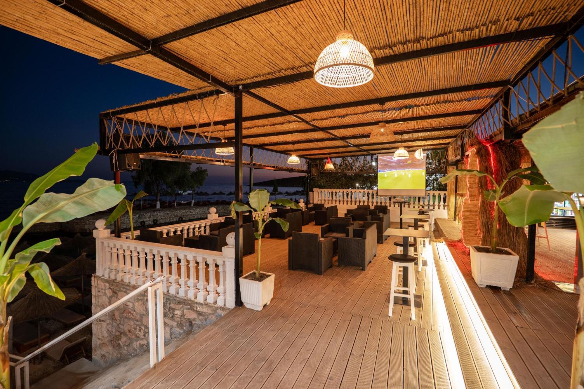 Hotel Kompleks Joni Sarande Luaran gambar