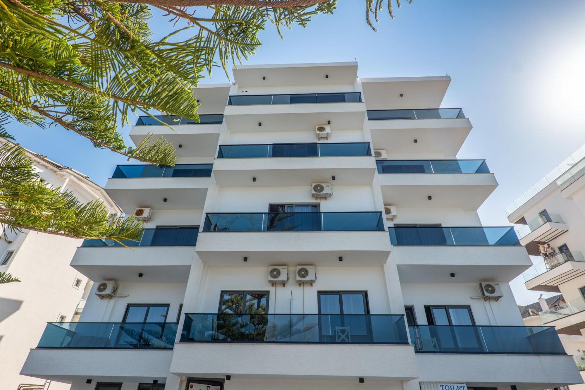 Hotel Kompleks Joni Sarande Luaran gambar
