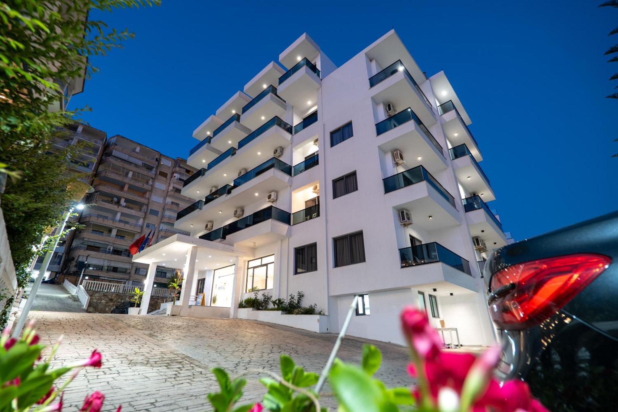 Hotel Kompleks Joni Sarande Luaran gambar