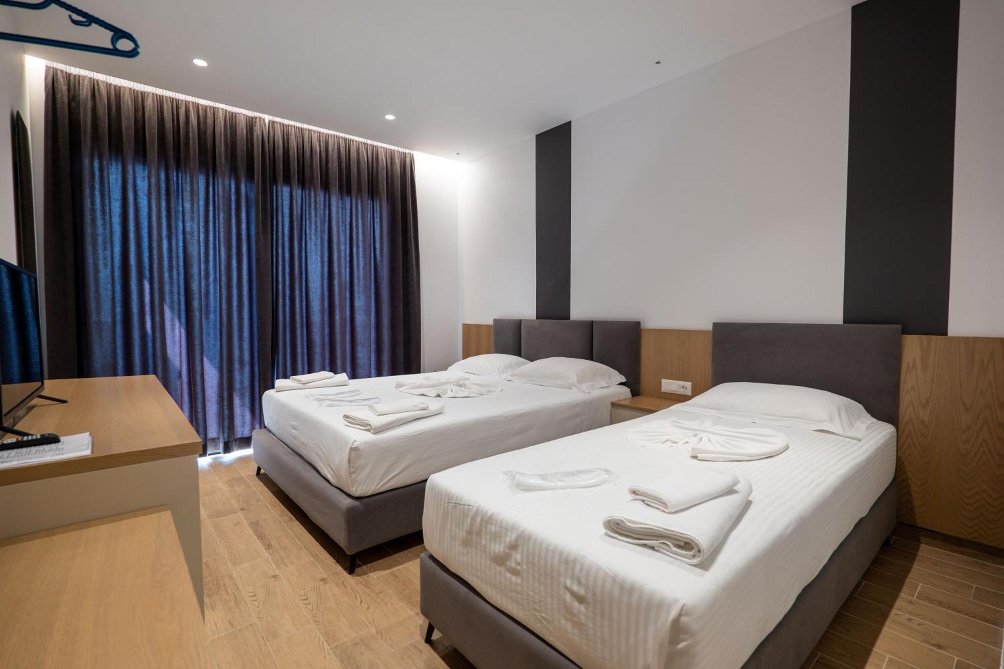 Hotel Kompleks Joni Sarande Luaran gambar